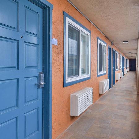سان كارلوس Good Living Inn المظهر الخارجي الصورة