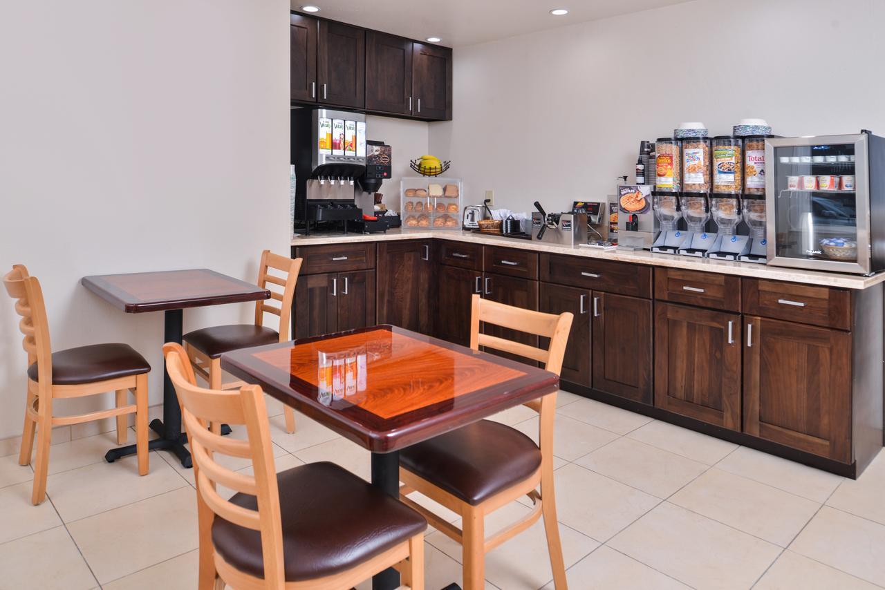سان كارلوس Good Living Inn المظهر الخارجي الصورة