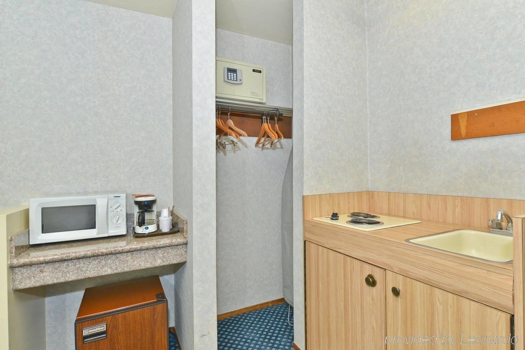 سان كارلوس Good Living Inn المظهر الخارجي الصورة